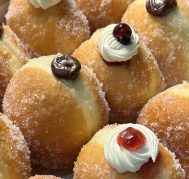 Italian Bomboloni